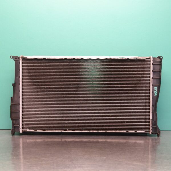 RADIATOR E87 (059) *17-05*