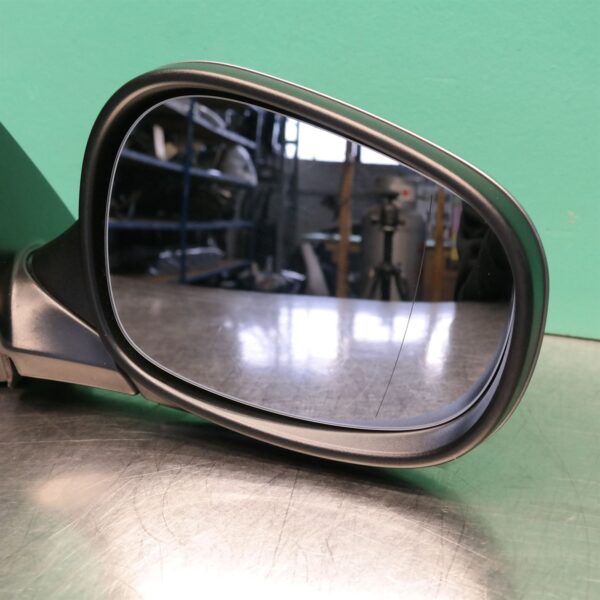 RIGHT DOOR MIRROR E87 (126) *51-07*