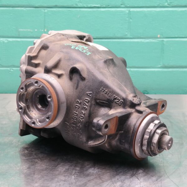 DIFFERENTIAL CENTRE E84 Rear (897) *33-05* 3.91R