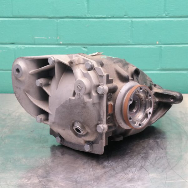 DIFFERENTIAL CENTRE E84 Rear (897) *33-05* 3.91R