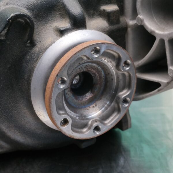 DIFFERENTIAL CENTRE E84 Rear (897) *33-05* 3.91R