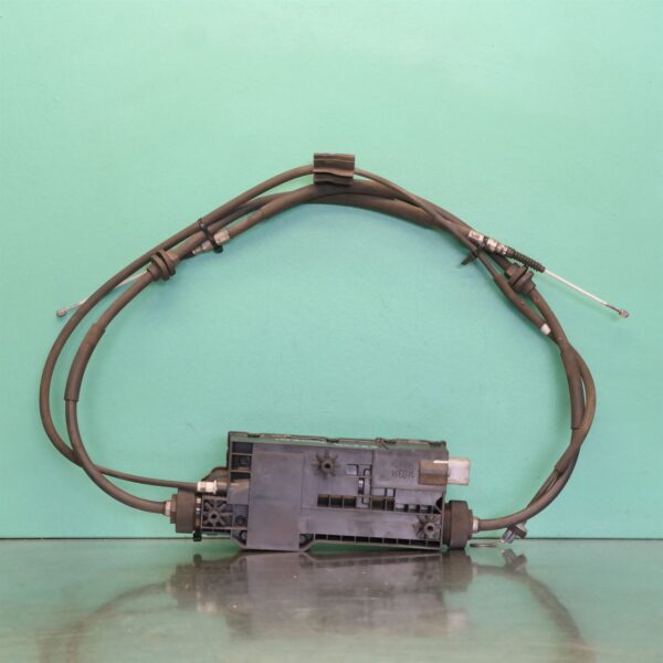 HANDBRAKE ACTUATOR F15 (220) *34-30*