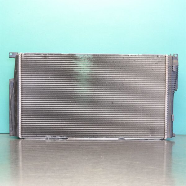 RADIATOR F (104) *17-05* F22 F23