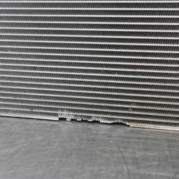 RADIATOR F (104) *17-05* F22 F23