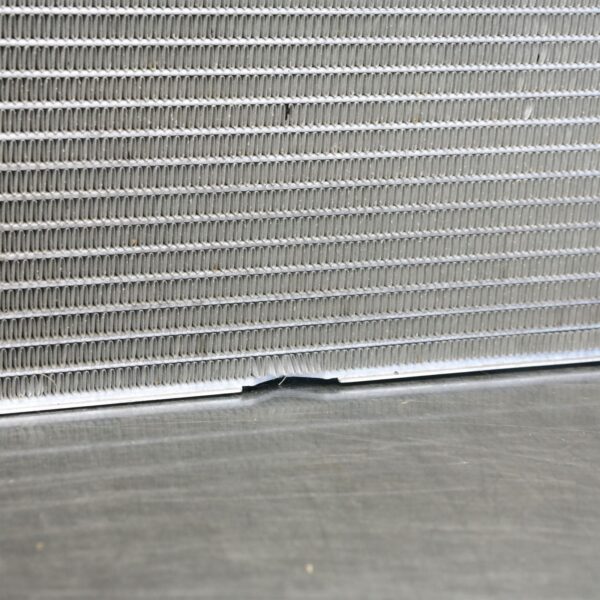 RADIATOR F (104) *17-05* F22 F23