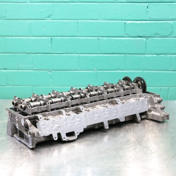 CYLINDER HEAD F15 6d (927) *11-15*