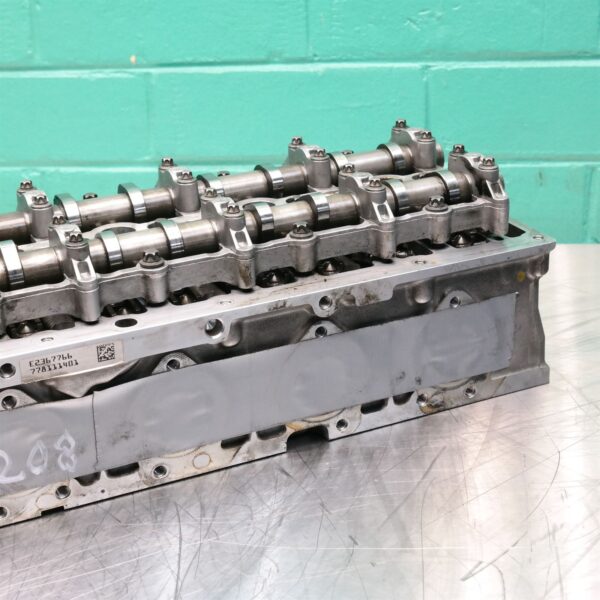 CYLINDER HEAD F15 6d (927) *11-15*