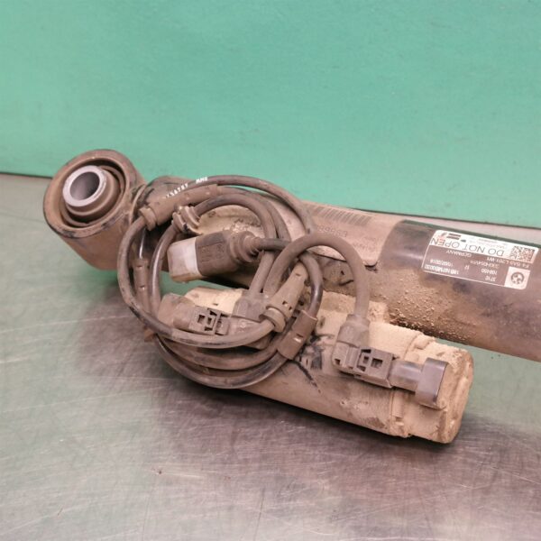 RIGHT REAR STRUT G30 (888) *33-45*