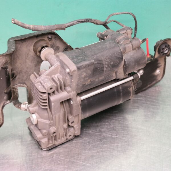 AIR RIDE COMPRESSOR E70 (714) *33-50*