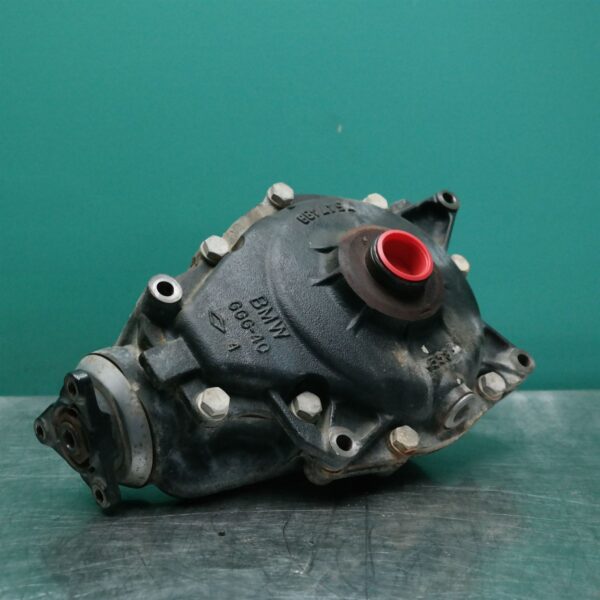 DIFFERENTIAL CENTRE E53 Front (000) *31-15* 3.23 D6 Manual