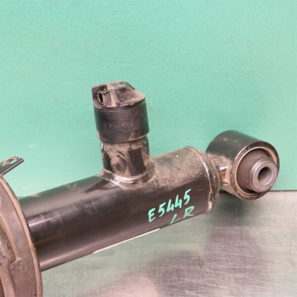 LEFT REAR STRUT G02 (148) *33-45*