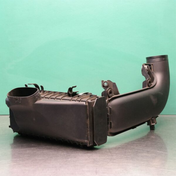 AIR CLEANER/BOX F10 (565) *13-20*