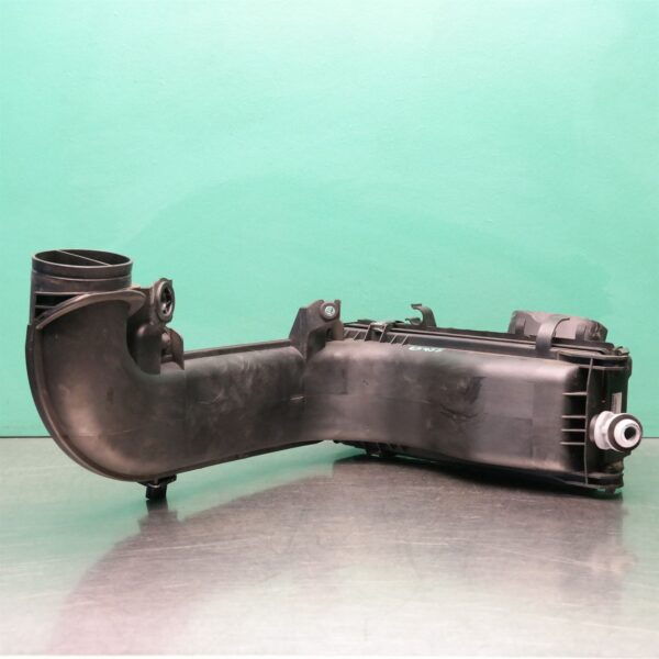 AIR CLEANER/BOX F10 (565) *13-20*