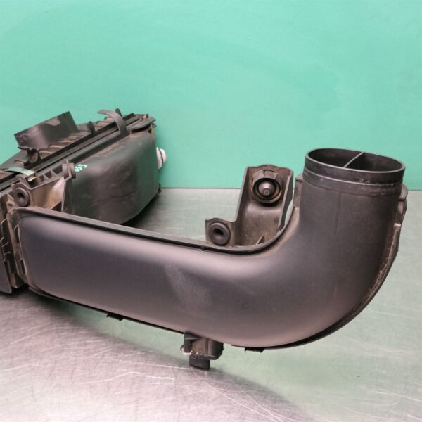 AIR CLEANER/BOX F10 (565) *13-20*