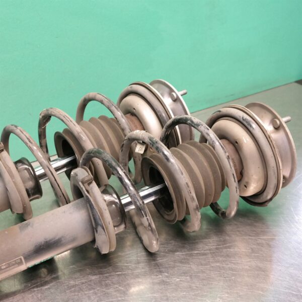 STRUT SET E90 (155) (156) *31-10* P4