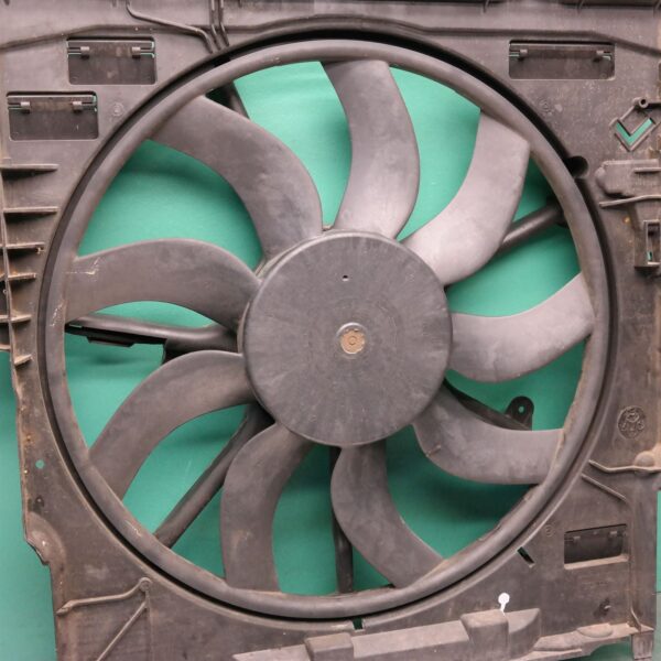 FAN E70 (242) *17-10*