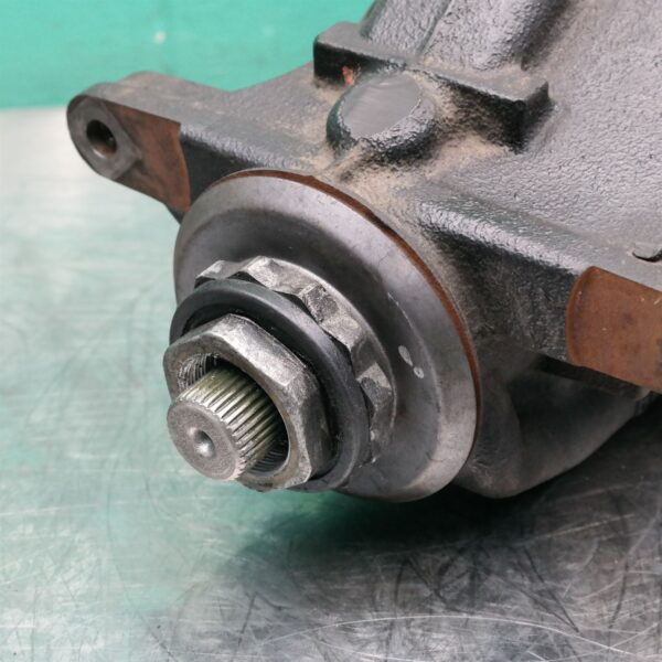 DIFFERENTIAL CENTRE F25 Rear (014) *33-05* 2.81 Ratio D6