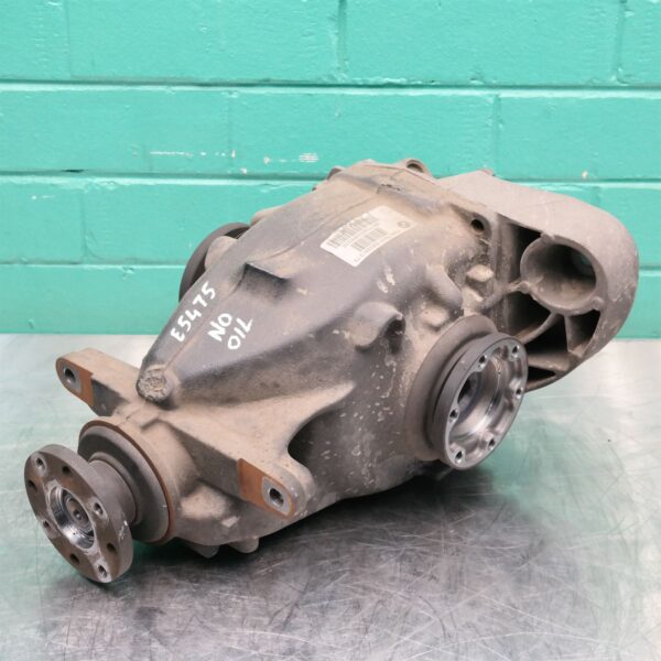 DIFFERENTIAL CENTRE E90 (179) *33-05* 3.73R P6