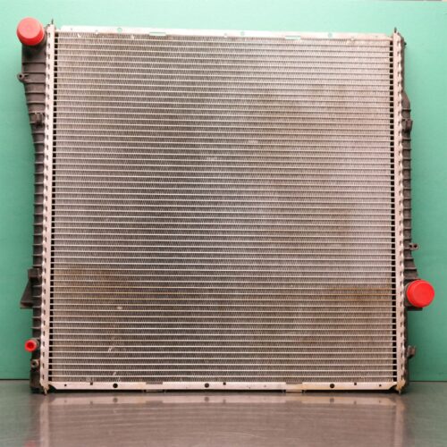 RADIATOR E53 (102) *17-05*