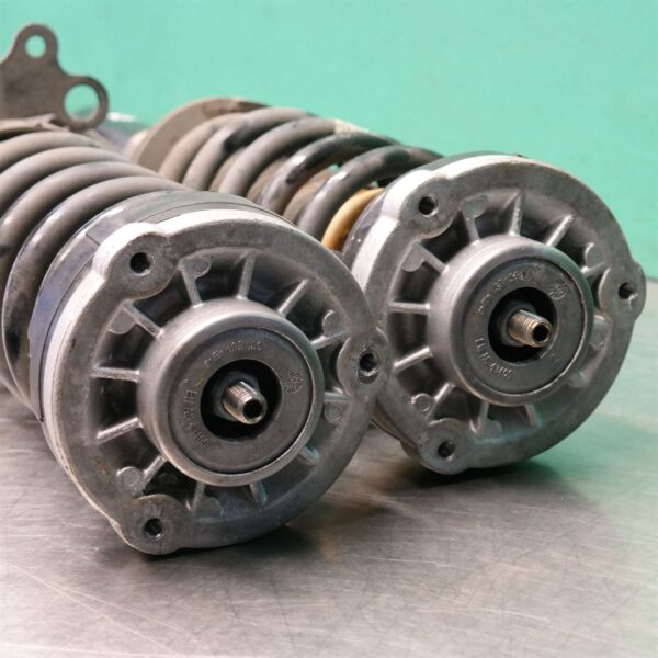 STRUT SET F12 (748) (749) *31-10*