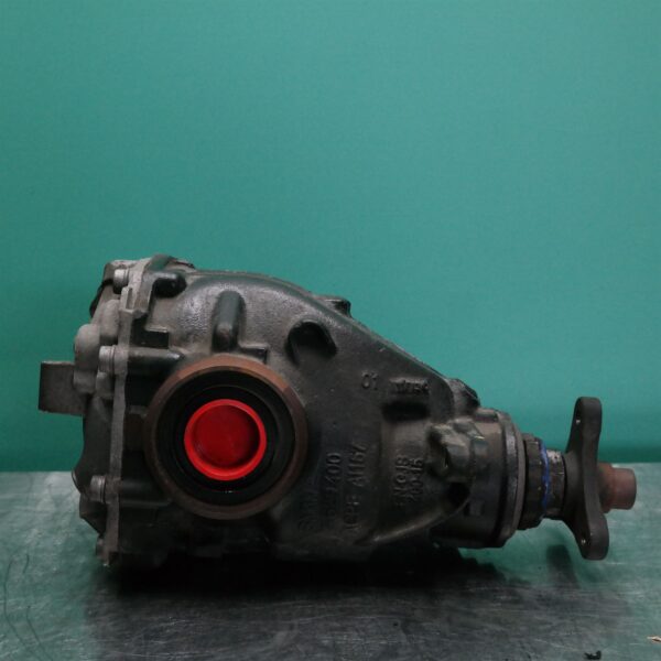 DIFFERENTIAL CENTRE F30 (475) *33-05* 3.23 Ratio D4