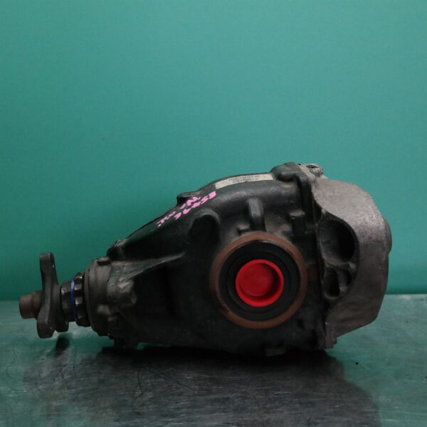 DIFFERENTIAL CENTRE F30 (475) *33-05* 3.23 Ratio D4