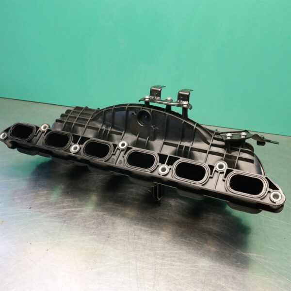 MANIFOLD E90 # Inlet manifold # (679) *11-40* P6