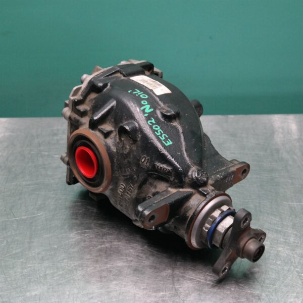 DIFFERENTIAL CENTRE F30 (723) *33-05* 2.81 Ratio D4