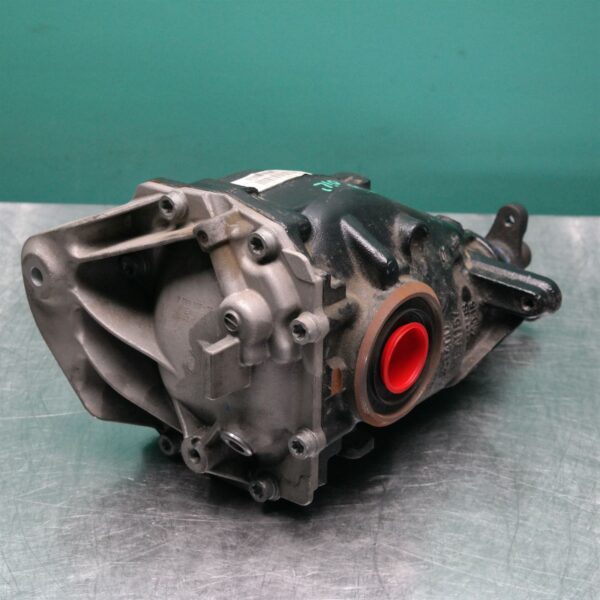 DIFFERENTIAL CENTRE F30 (723) *33-05* 2.81 Ratio D4