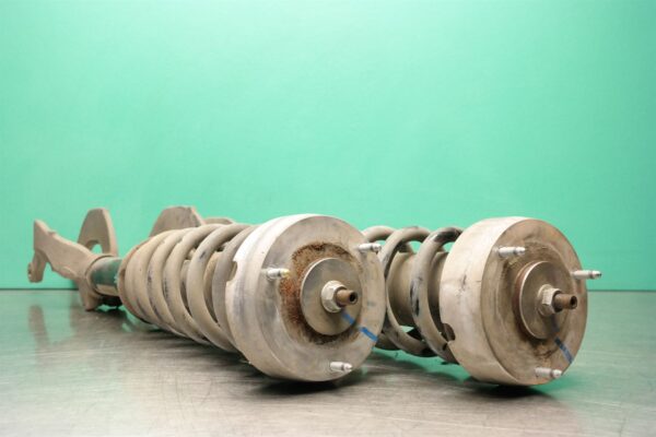 STRUT SET E70 (918) *31-10* Front pair