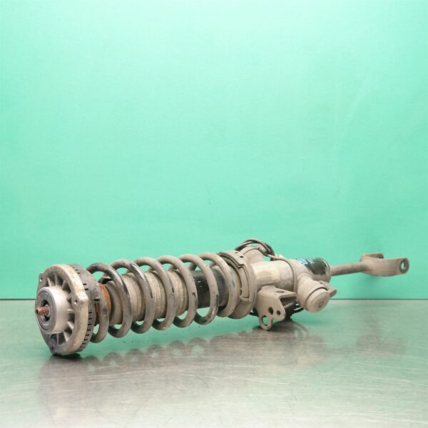 RIGHT FRONT STRUT F01 (926) *31-10*