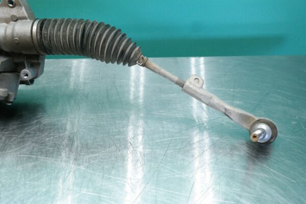 STEERING BOX/RACK G01 (842) *32-12*