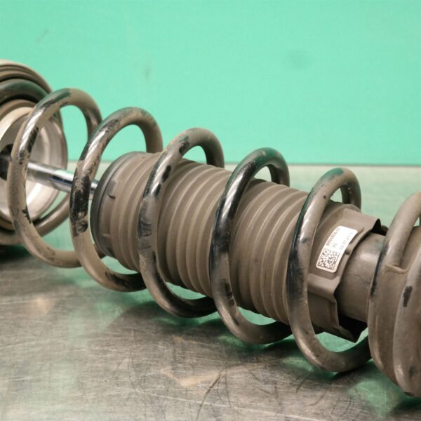 RIGHT REAR STRUT G30 (888) *33-45*