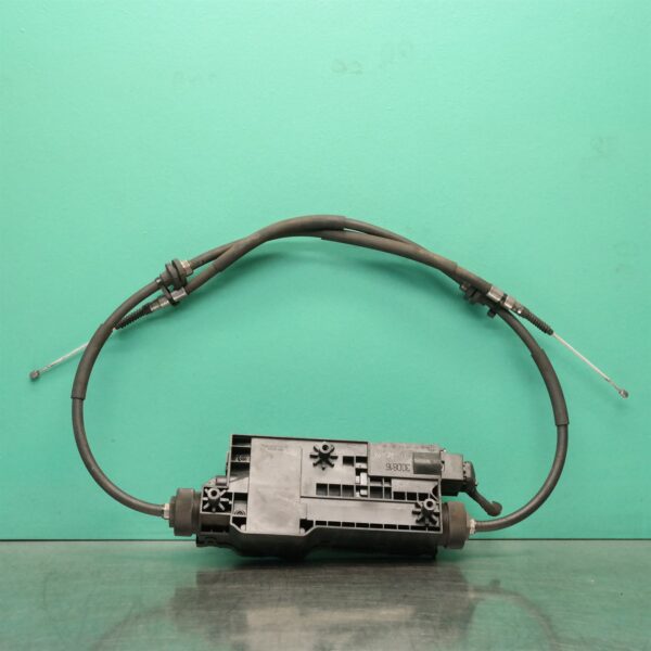 HANDBRAKE ACTUATOR F15 (007) *34-30*