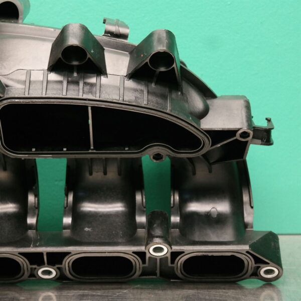 MANIFOLD F12 # Inlet # (911) *11-40*