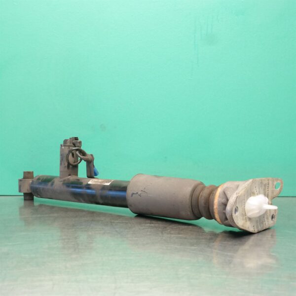 LEFT REAR STRUT F32 (569) *33-45*