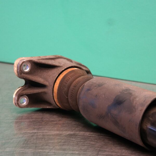 LEFT REAR STRUT F32 (569) *33-45*