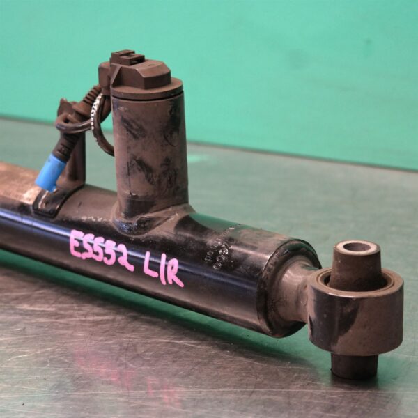 LEFT REAR STRUT F32 (569) *33-45*