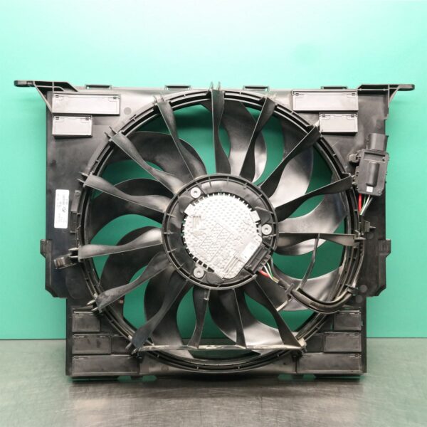FAN G30 (268) *17-10*