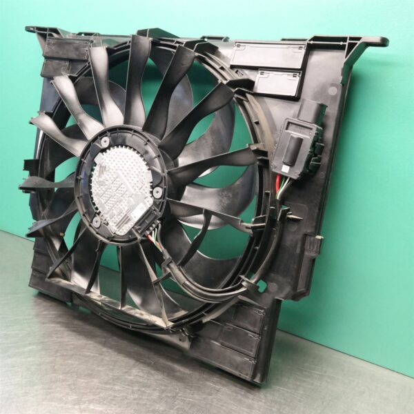 FAN G30 (268) *17-10*