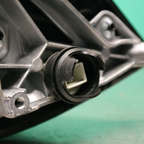 LEFT DOOR MIRROR E84 (197) *51-07