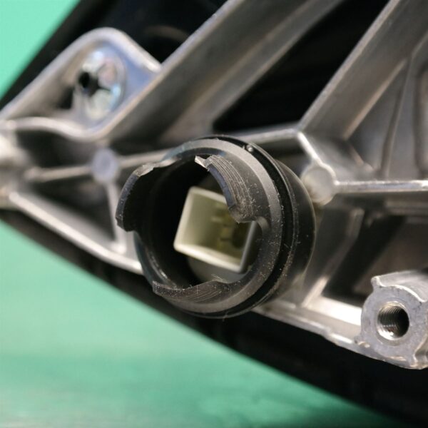 RIGHT DOOR MIRROR E84 (198) *51-07*