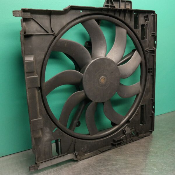 FAN E70 (242) *17-10*