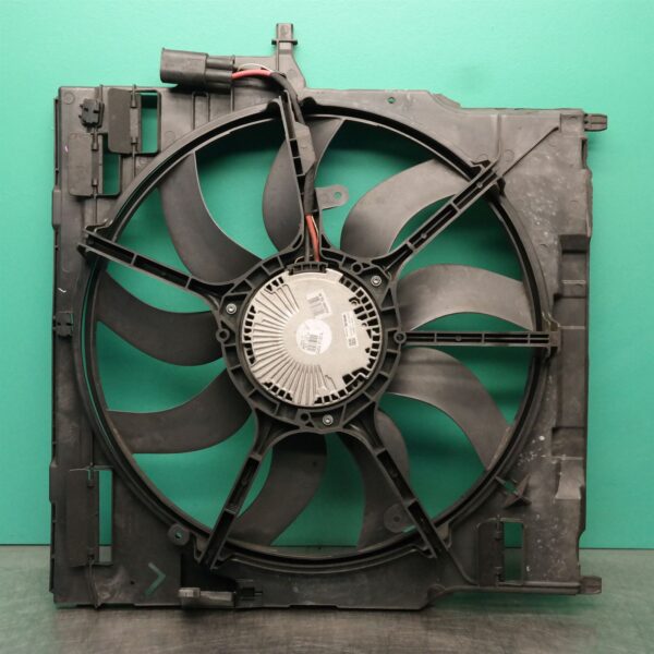 FAN E70 (242) *17-10*