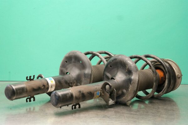 STRUT SET E83 (521) (522) *31-10*