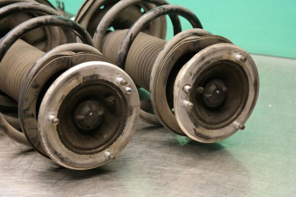 STRUT SET E83 (521) (522) *31-10*