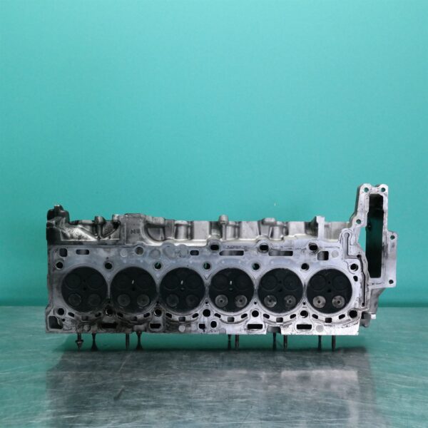 CYLINDER HEAD F15 6d (927) *11-15*