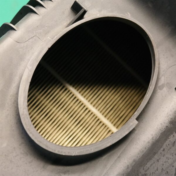 AIR CLEANER/BOX F25 (932) *13-20*