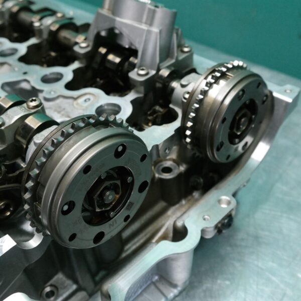 CYLINDER HEAD F30 (742) *11-15* P4