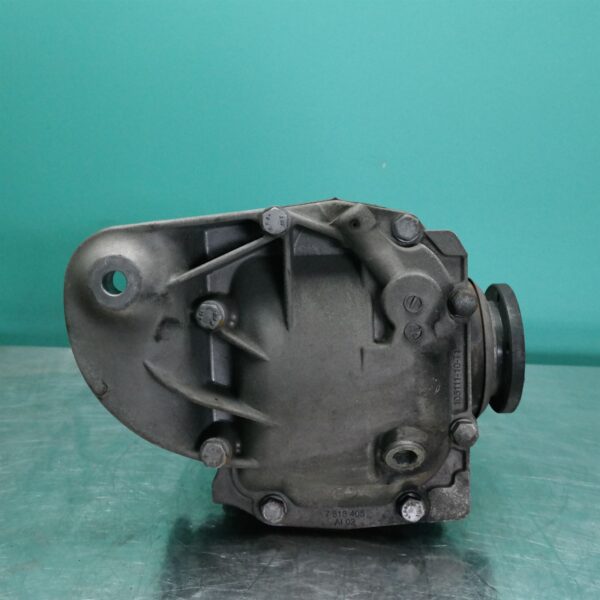 DIFFERENTIAL CENTRE E90 (179) *33-05* 3.73R P6